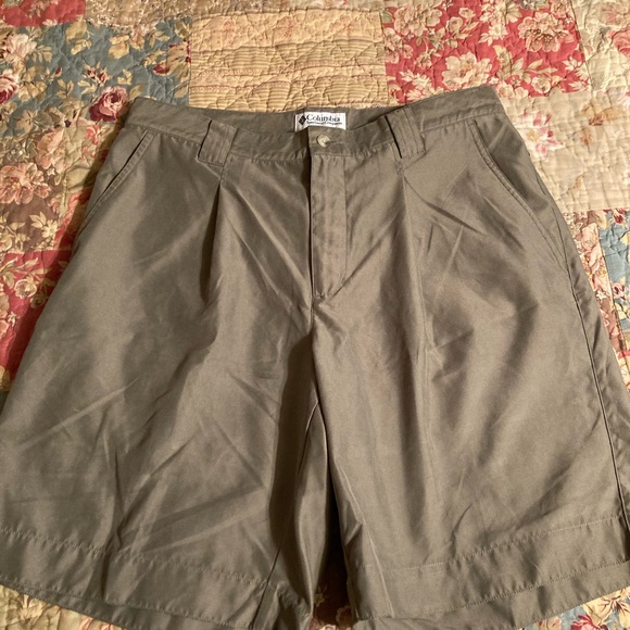 Mens Columbia GRT Shorts Size 34x9 - Picture 2 of 3